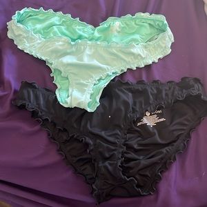2 pair cheeky bathing suit bottoms